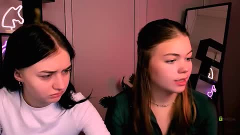 Snapshot of miki_ti chatting on 10.24.25 miki_ti online show from 10.24.25