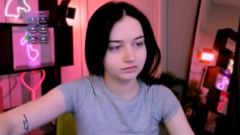 Snapshot of miki_ti chatting on 11.27.25 miki_ti online show from 11.27.25