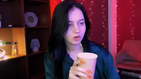 Snapshot of miki_ti chatting on 12.01.25 miki_ti online show from 12.01.25