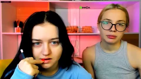 Snapshot of miki_ti chatting on 12.03.25 miki_ti online show from 12.03.25