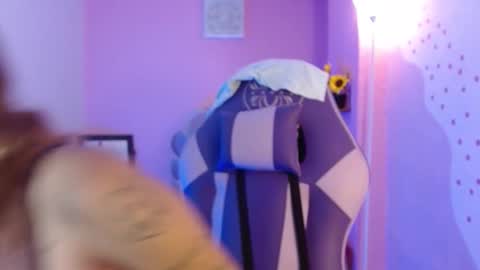 Mikka 3 online show from 09.25.25