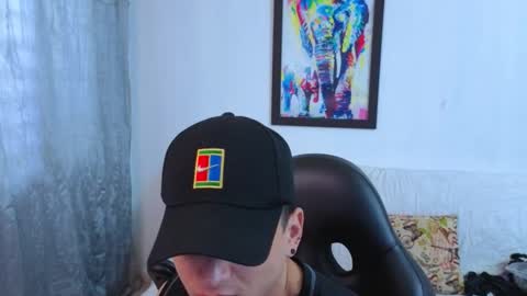 MIKKE online show from 11.25.25