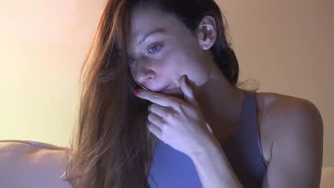 Snapshot of mikky50 chatting on 01.22.25 Maaike online show from 01.22.25