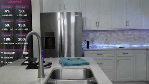 Snapshot of mikmagik chatting on 01.06.25 Mikaylah online show from 01.06.25