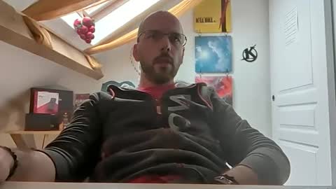 Snapshot of mikmik91 chatting on 12.19.24 mikmik91 online show from 12.19.24