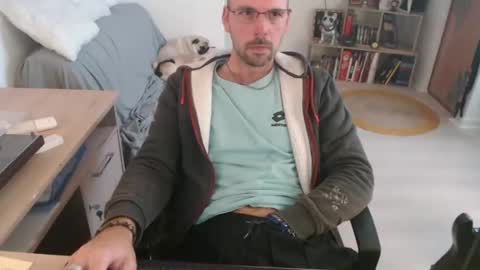 Snapshot of mikmik91 chatting on 10.08.25 mikmik91 online show from 10.08.25