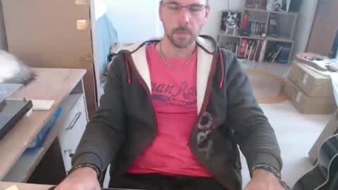 Snapshot of mikmik91 chatting on 10.22.25 mikmik91 online show from 10.22.25