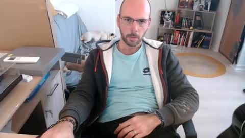 Snapshot of mikmik91 chatting on 11.17.25 mikmik91 online show from 11.17.25