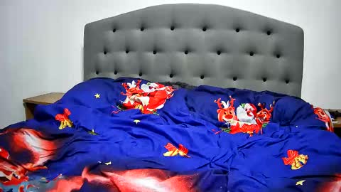 Mikyloveu online show from 12.19.24