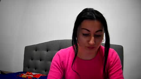 Mikyloveu online show from 12.27.24