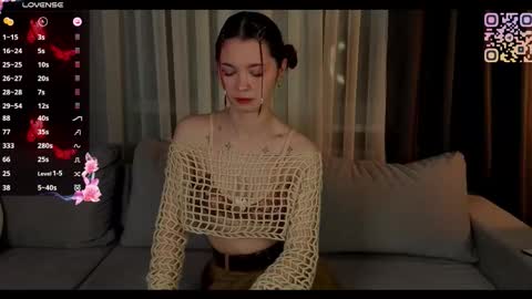 Snapshot of mil_kiss chatting on 11.12.25 Milkiss online show from 11.12.25