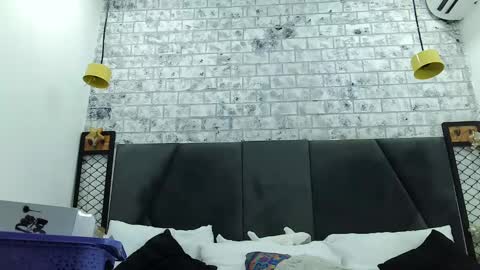 mila_adamss online show from 01.13.25