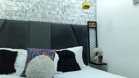 mila_adamss online show from 02.13.25