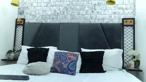 mila_adamss online show from 03.12.25