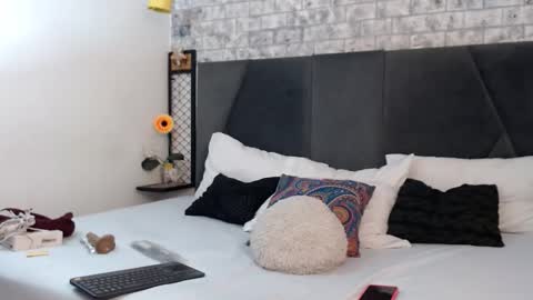 mila_adamss online show from 09.22.25