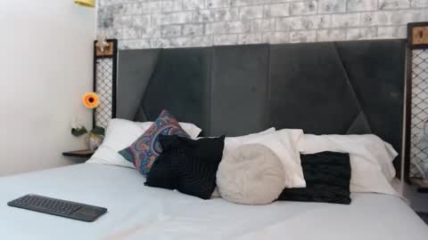 mila_adamss online show from 10.18.25