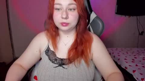 Snapshot of mila_foxxxy chatting on 03.10.25 Mila shy sensual person  online show from 03.10.25