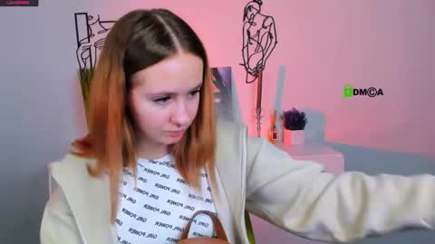 mila_glow online show from 10.18.25