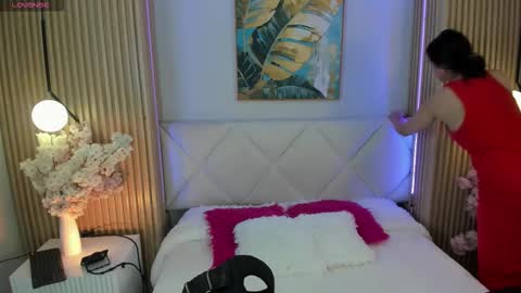 mila_hank online show from 03.18.26