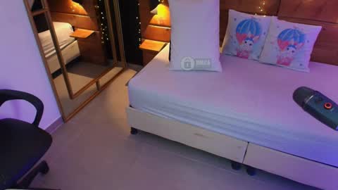 Milena  online show from 09.15.25