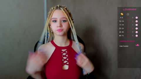 mila_kinor online show from 12.14.24