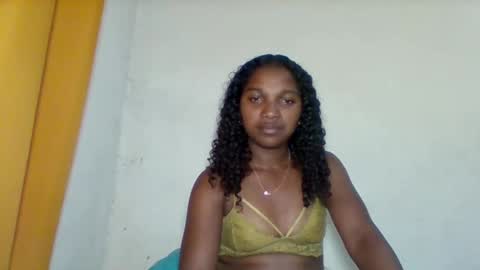 mila_lunah online show from 04.14.26