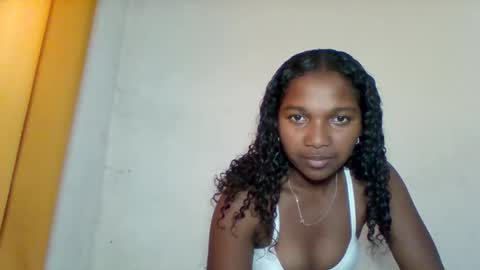 mila_lunah online show from 04.15.26