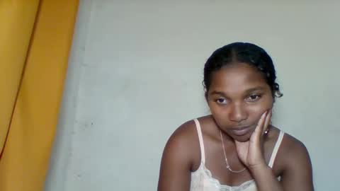 mila_lunah online show from 04.16.26