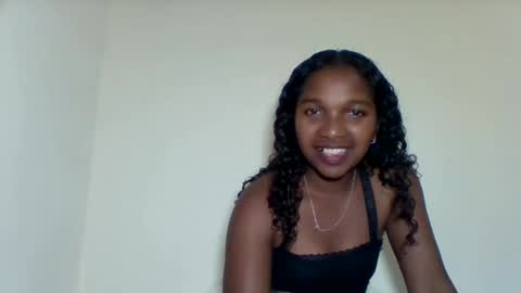 mila_lunah online show from 04.18.26