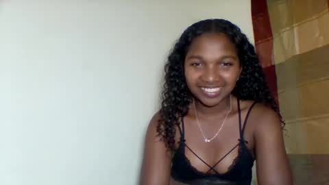 mila_lunah online show from 04.20.26