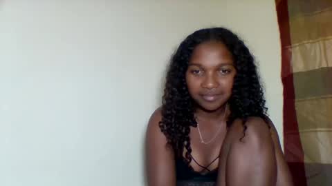 mila_lunah online show from 04.22.26