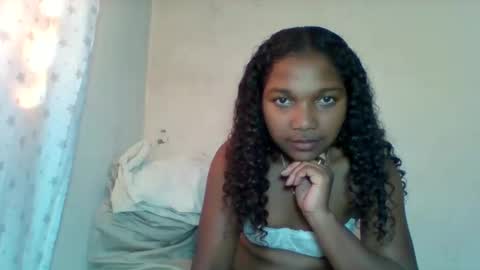 mila_lunah online show from 04.30.26