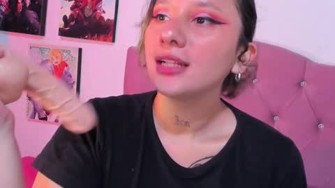 Snapshot of mila_nixon01 chatting on 09.22.25 MILA  online show from 09.22.25