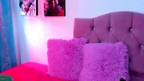 Snapshot of mila_nixon01 chatting on 01.16.26 MILA online show from 01.16.26