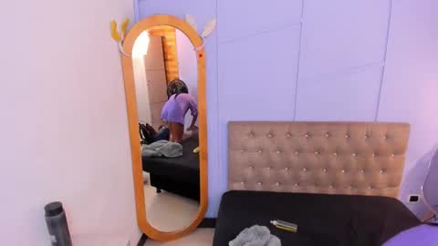 Mila and samy online show from 11.30.25