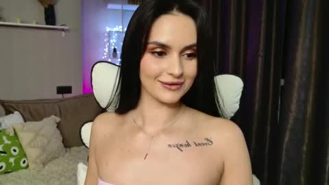 Snapshot of milaasweety chatting on 05.16.26 Mila online show from 05.16.26