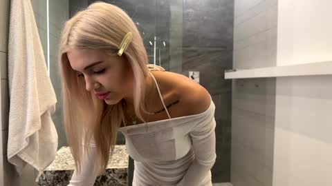 Mila and u can call me sweet bunny online show from 05.19.26