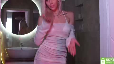 Snapshot of milabunny_ chatting on 06.25.26 Mila and u can call me sweet bunny online show from 06.25.26
