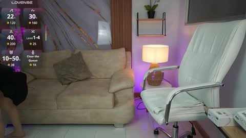 milacrave online show from 10.10.25