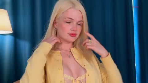 Miss Cutie online show from 05.04.26