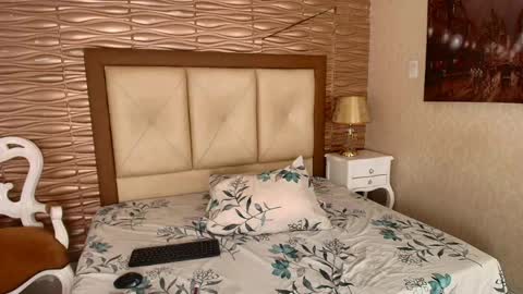 miladiosa online show from 05.17.26