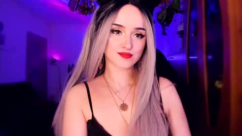 MiladyJolie online show from 01.22.25