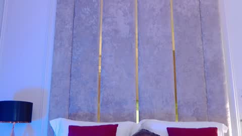        online show from 01.08.25