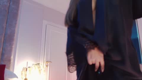        online show from 03.06.25