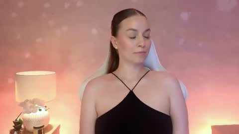 Snapshot of milafleur chatting on 07.15.26 Mila Fleur online show from 07.15.26