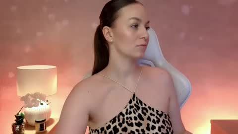 Snapshot of milafleur chatting on 07.18.26 Mila Fleur online show from 07.18.26