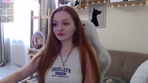 Snapshot of milafmars chatting on 11.19.25 Milana online show from 11.19.25
