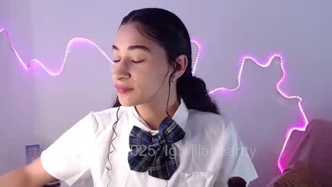 Snapshot of milah_hearrty chatting on 09.21.25 Milah online show from 09.21.25