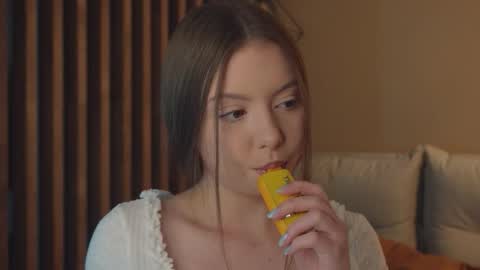 Mila online show from 03.05.26