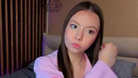 Mila online show from 05.07.26